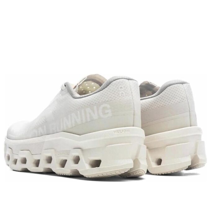 On Running x INVINCIBLE Cloudmonster 2 «Elfenbeinweiß»
