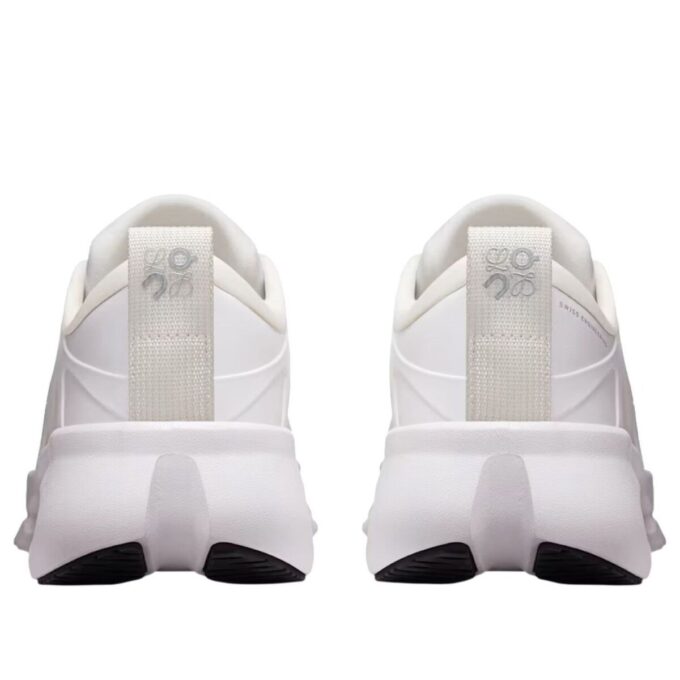 On Running x LOEWE Cloudsolo «Weiß Hellgrau»