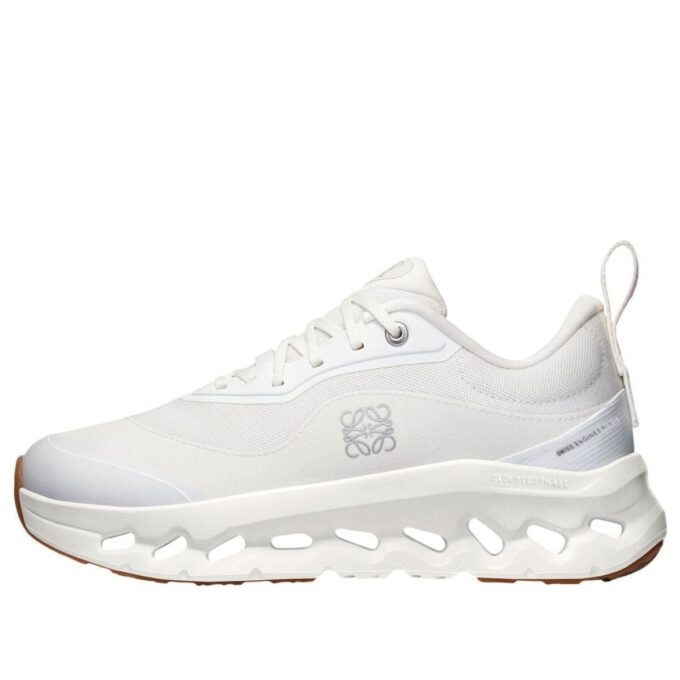 On Running x LOEWE Cloudtilt 2 «Ganz in Weiß»