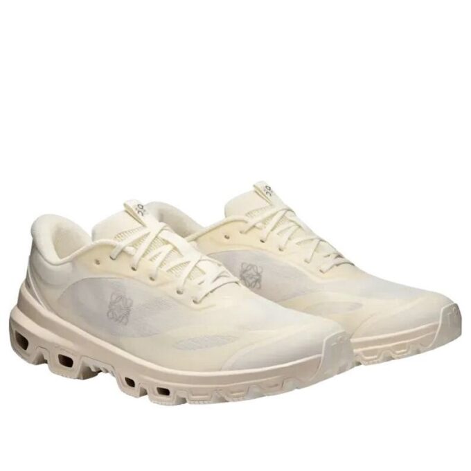 On Running x LOEWE Cloudventure 2 «Eierschale»