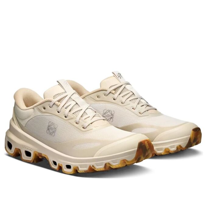 On Running x LOEWE Cloudventure 2 «Sand»